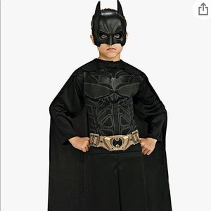 Dark Knight Batman costume. Boys size 5-8